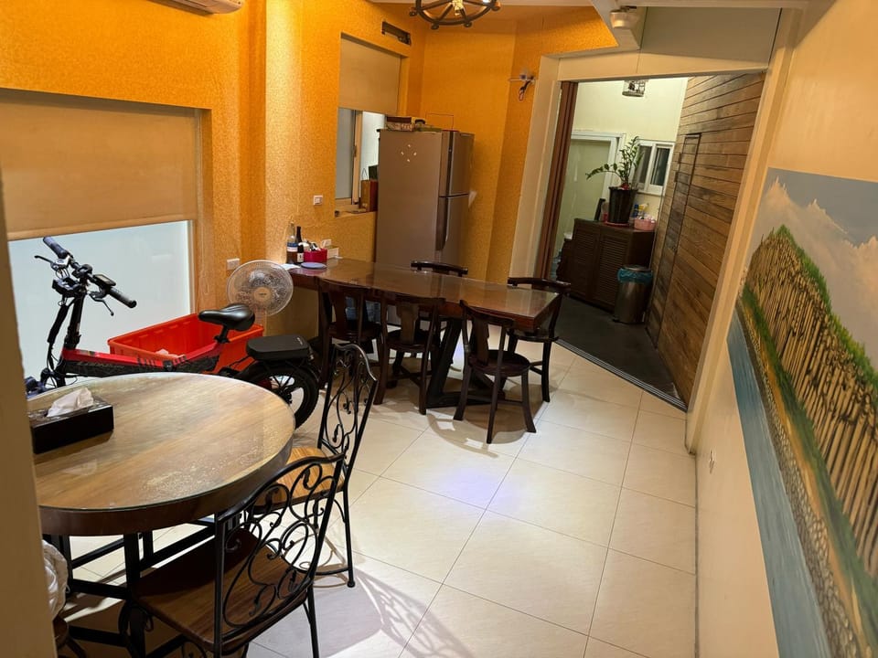 Communal lounge/ TV room