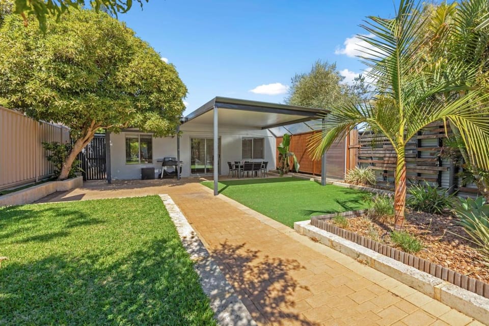 Patio, Garden view