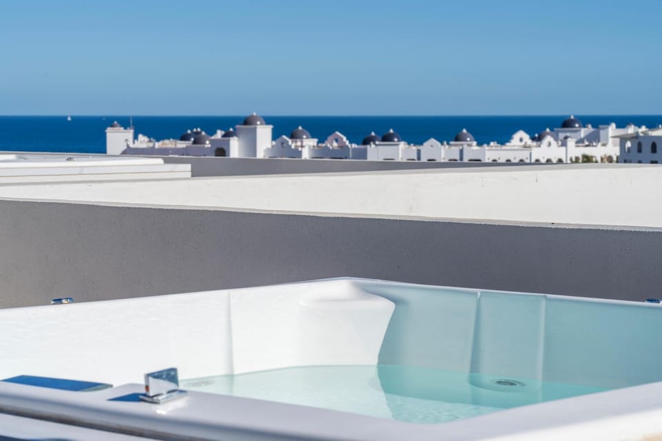 Hot Tub, Balcony/Terrace