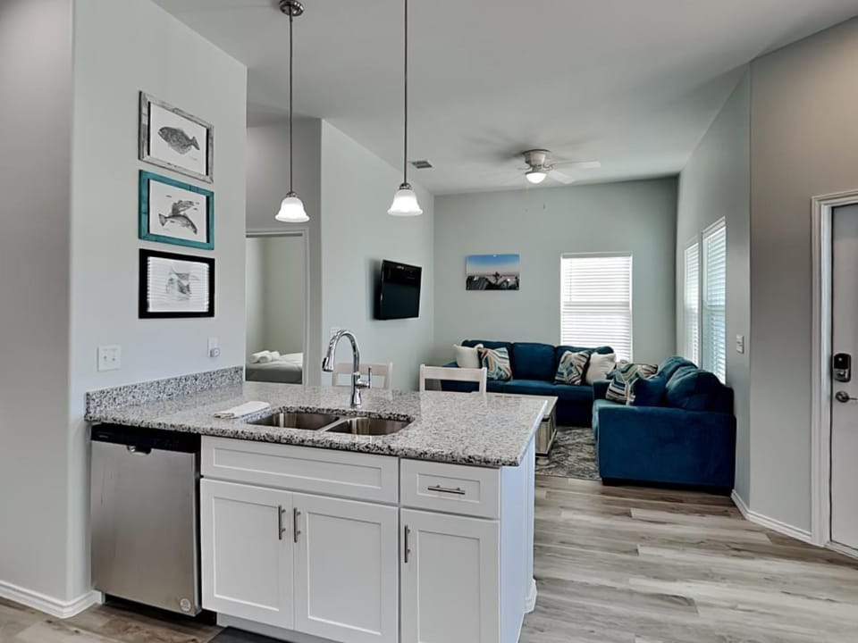 TV and multimedia, Kitchen or kitchenette, Living room, furniture
