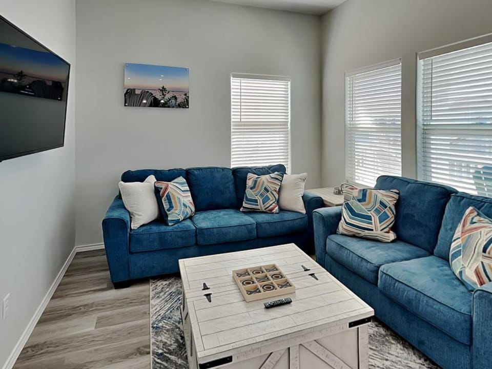 TV and multimedia, Living room, Seating area, furniture