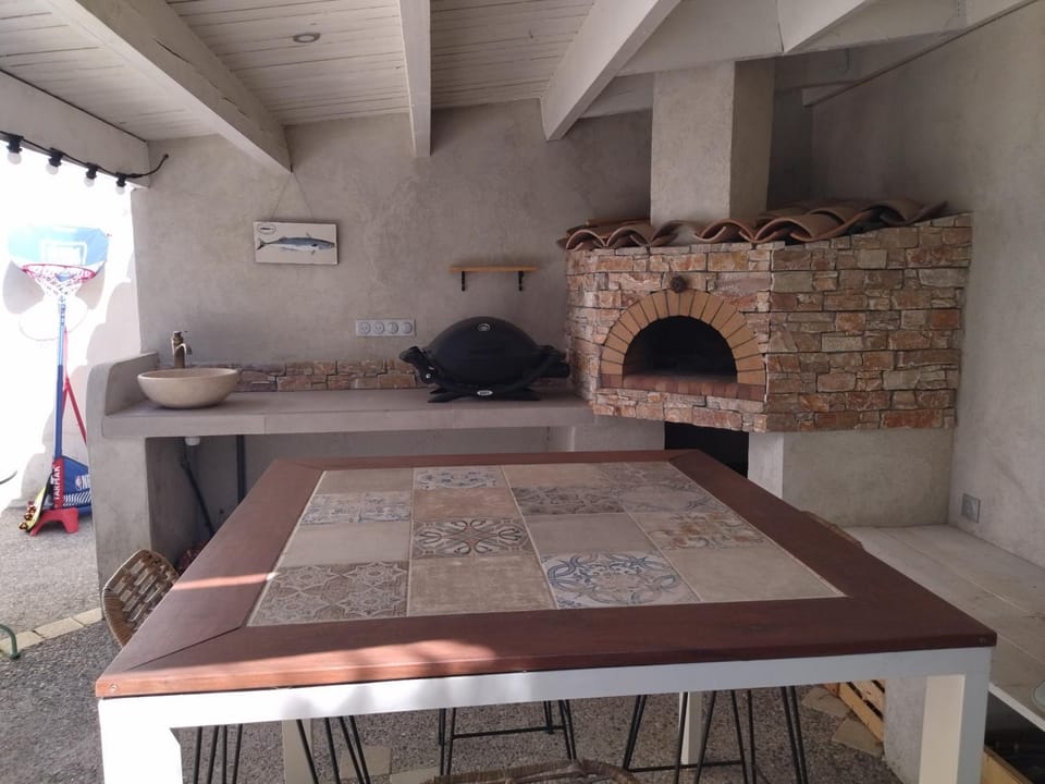 Studio indépendant dans charmante bastide Vacation rental in Mallemort