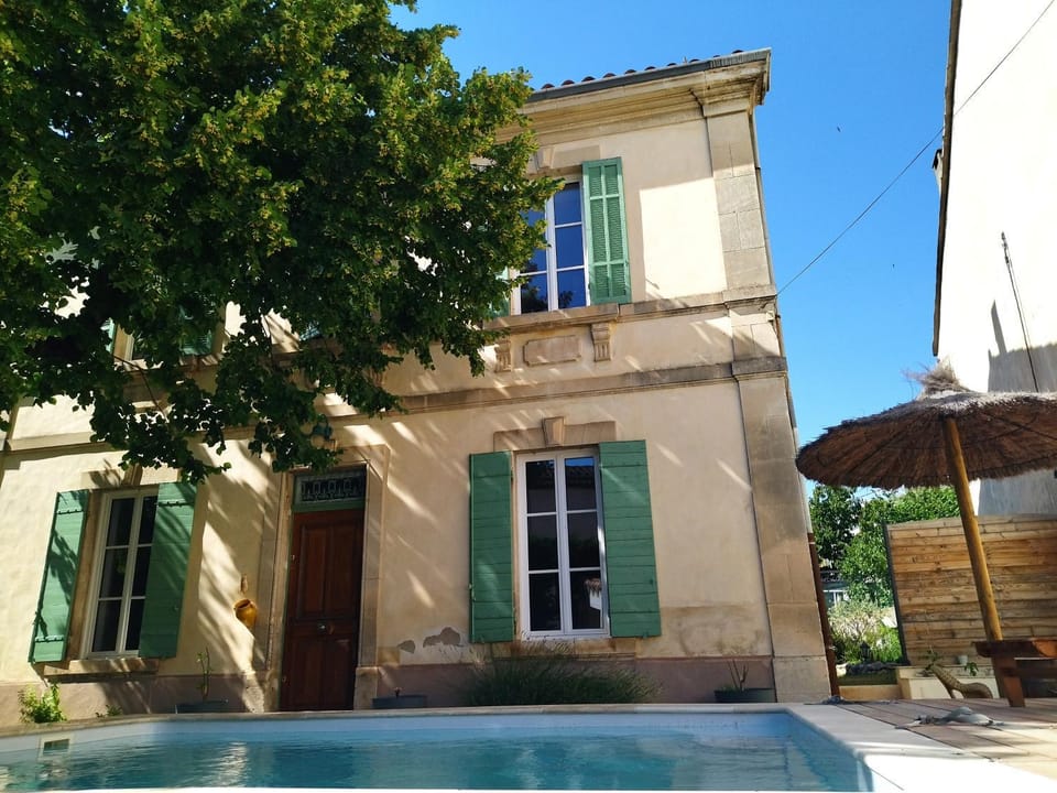 Studio indépendant dans charmante bastide Vacation rental in Mallemort
