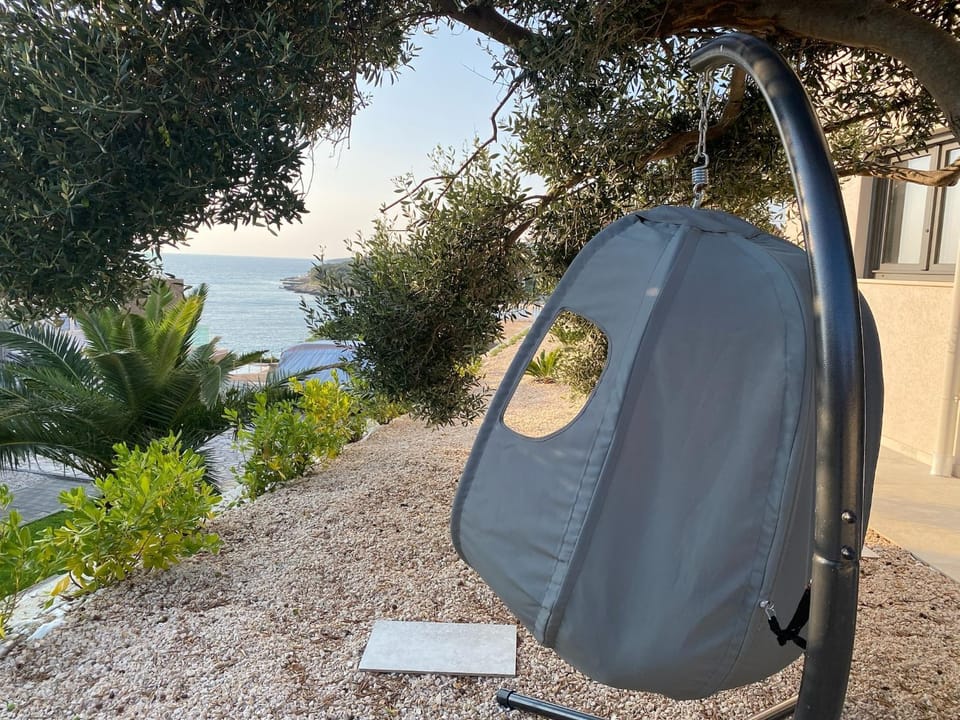 Garden, Sea view