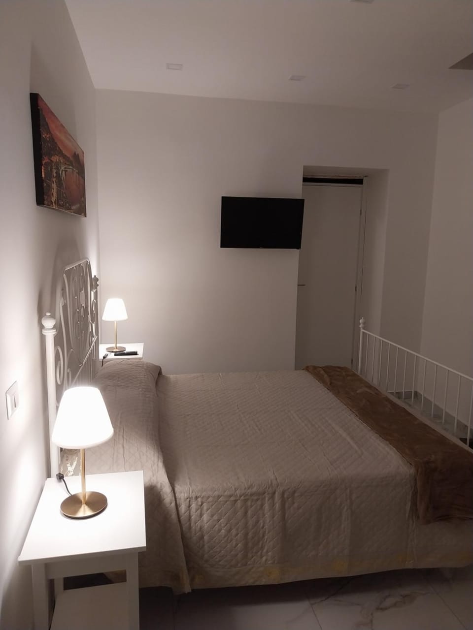 TV and multimedia, Photo of the whole room