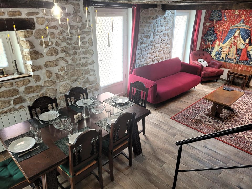 Living room, Decorative detail, Seating area, Dining area