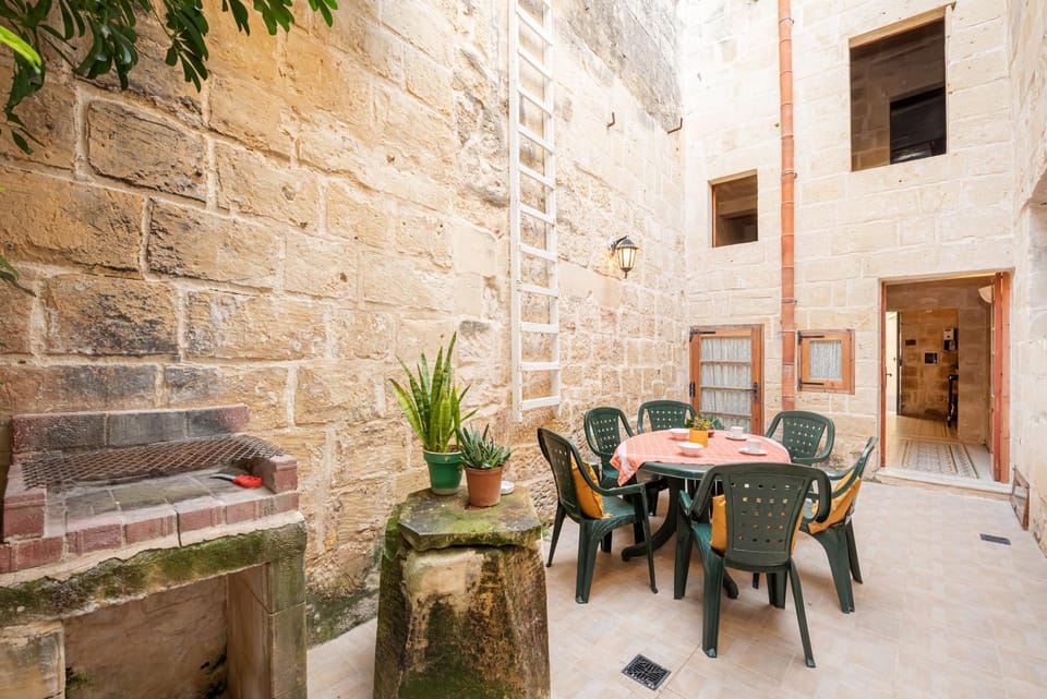 Inner courtyard view