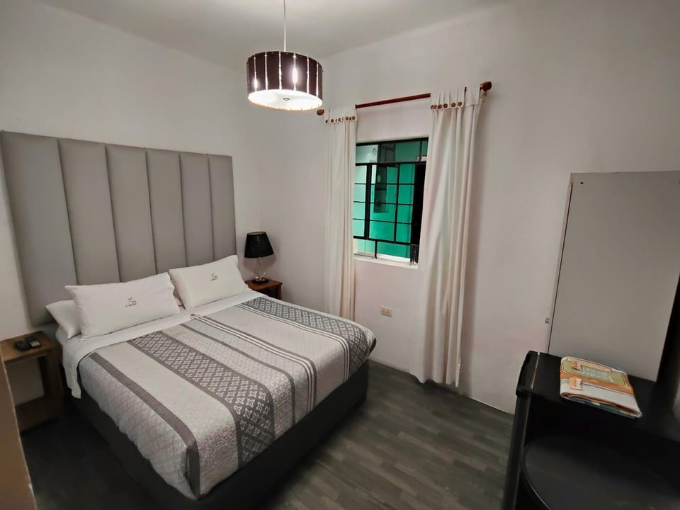 Bed, View (from property/room), Photo of the whole room, Decorative detail, Bedroom, Area and facilities, furniture, internet, minibar, pet friendly, towels