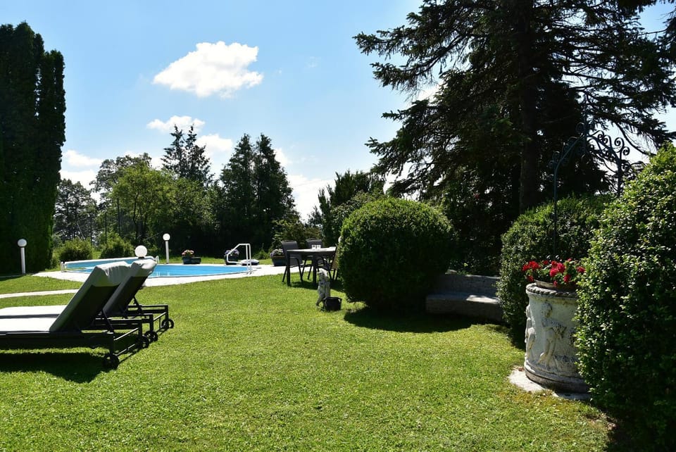 Garden, Swimming pool