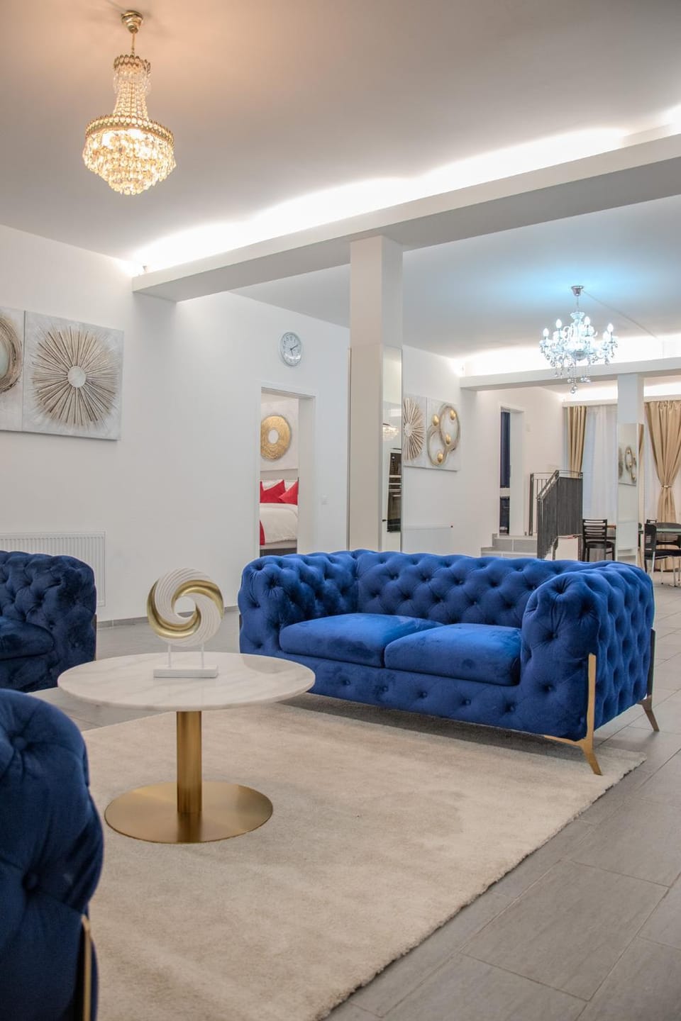 Living room, Seating area