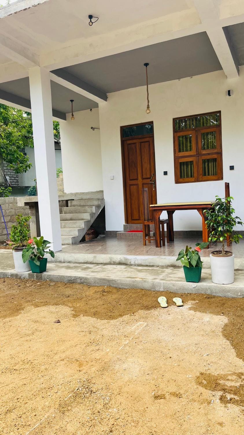 Property building, Facade/entrance, Day