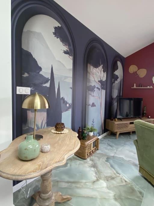 TV and multimedia, Living room, Seating area