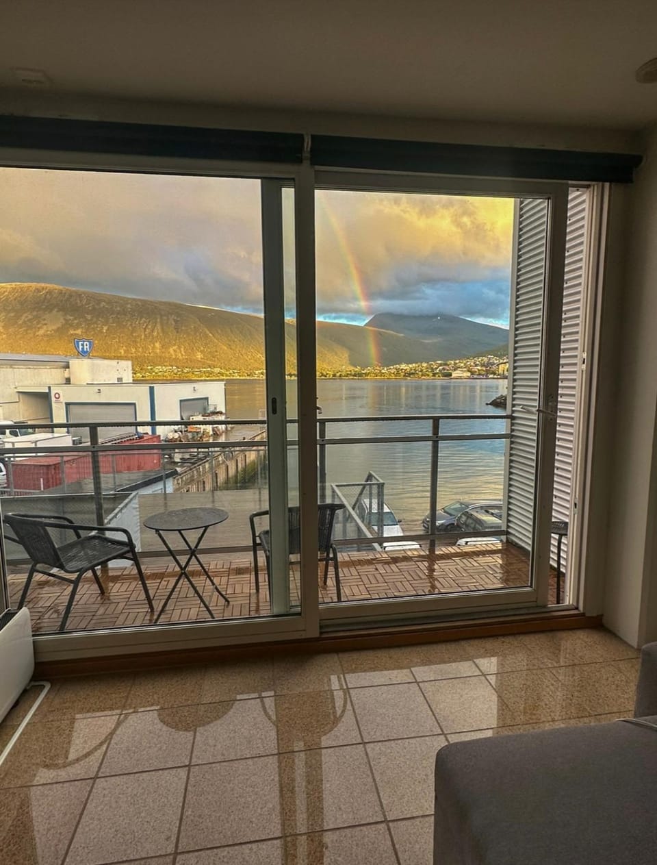 Natural landscape, View (from property/room), Balcony/Terrace, Living room, Lake view, Mountain view, Sea view
