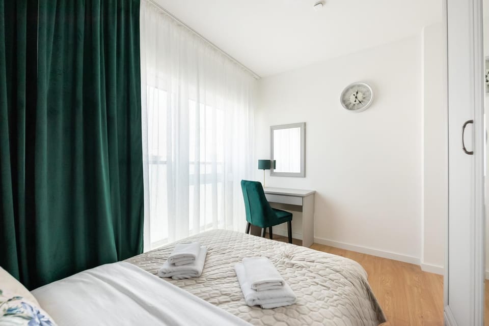 Bed, Photo of the whole room, Bedroom, hair dresser, towels, wardrobe
