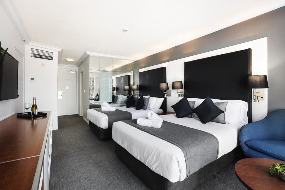 TV and multimedia, Bedroom, oven