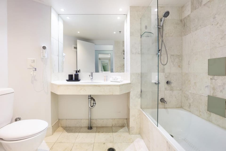 Shower, Toilet, Bathroom, Bath