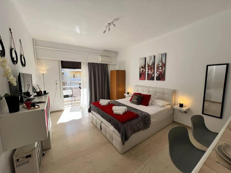 Bed, Photo of the whole room