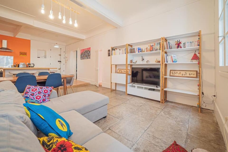TV and multimedia, Living room, Seating area