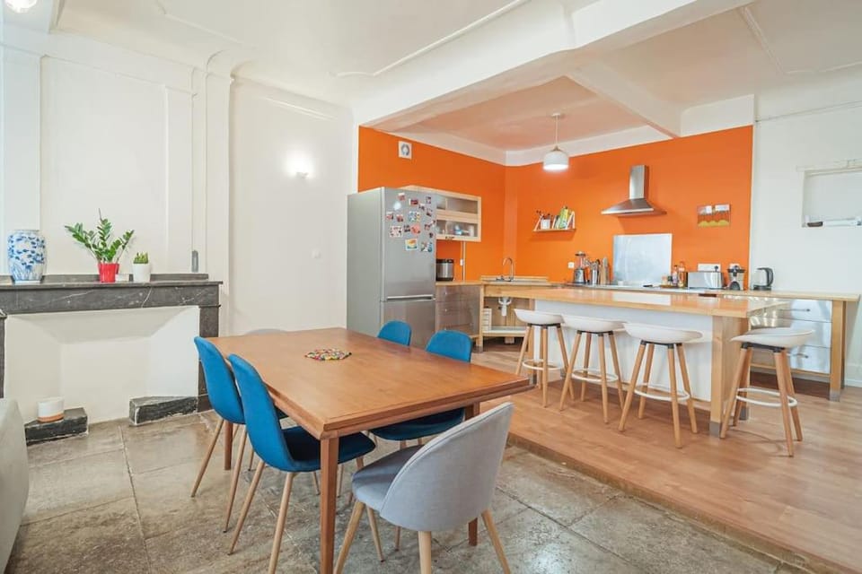 Kitchen or kitchenette, Dining area, pet friendly, stove