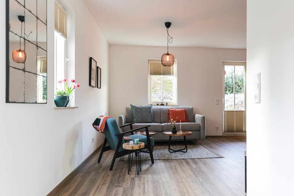 Living room, Photo of the whole room