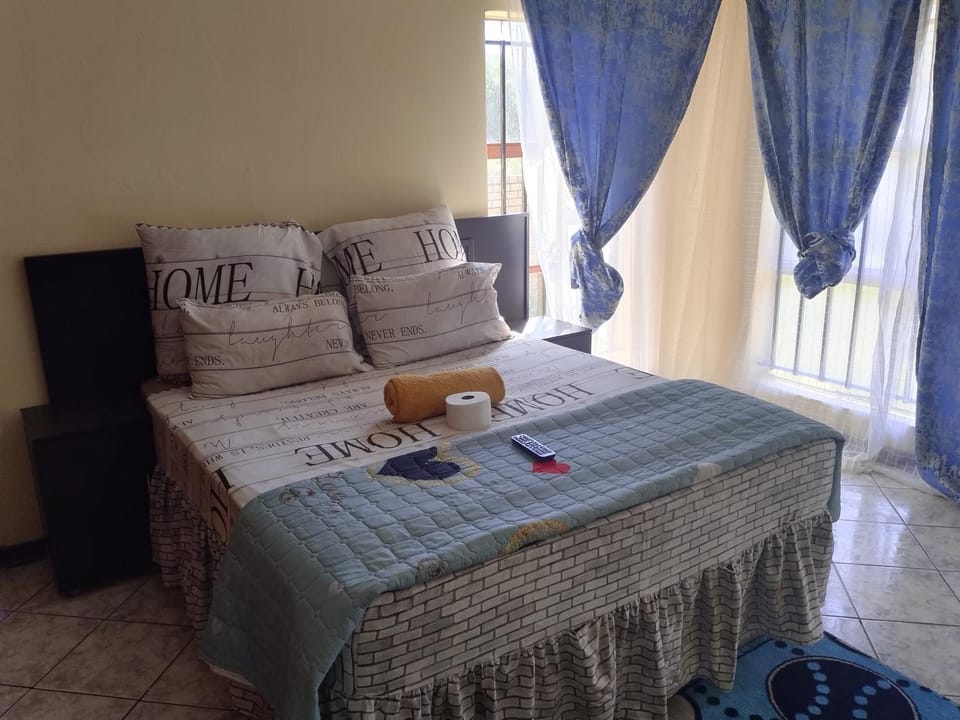 COMFORT ZONE GUEST HOUSE Bed and Breakfast in North West, South Africa