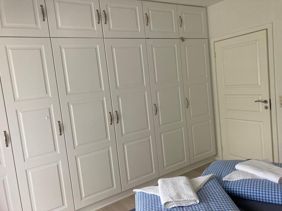 Bedroom, wardrobe