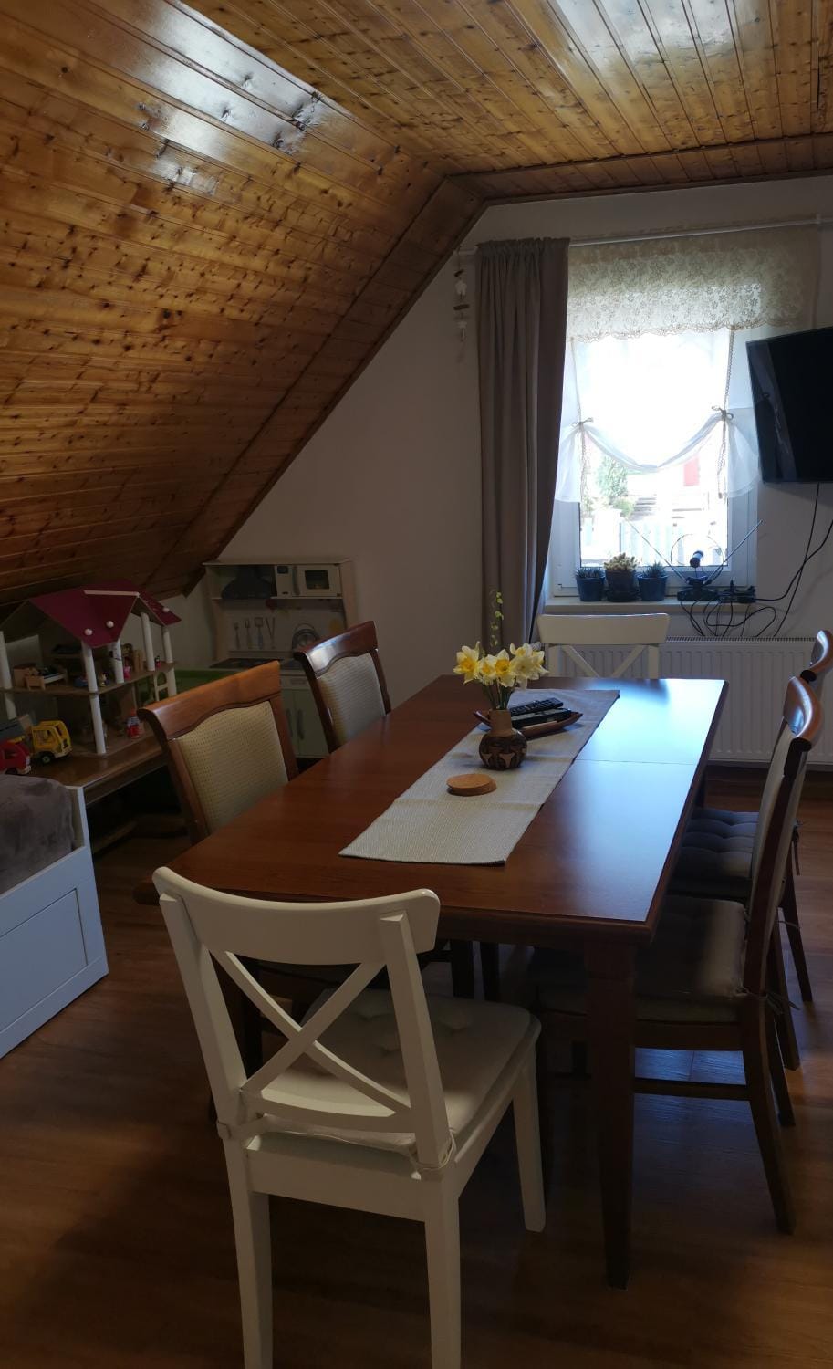 Communal lounge/ TV room, TV and multimedia, Living room, Seating area, Dining area, Evening entertainment