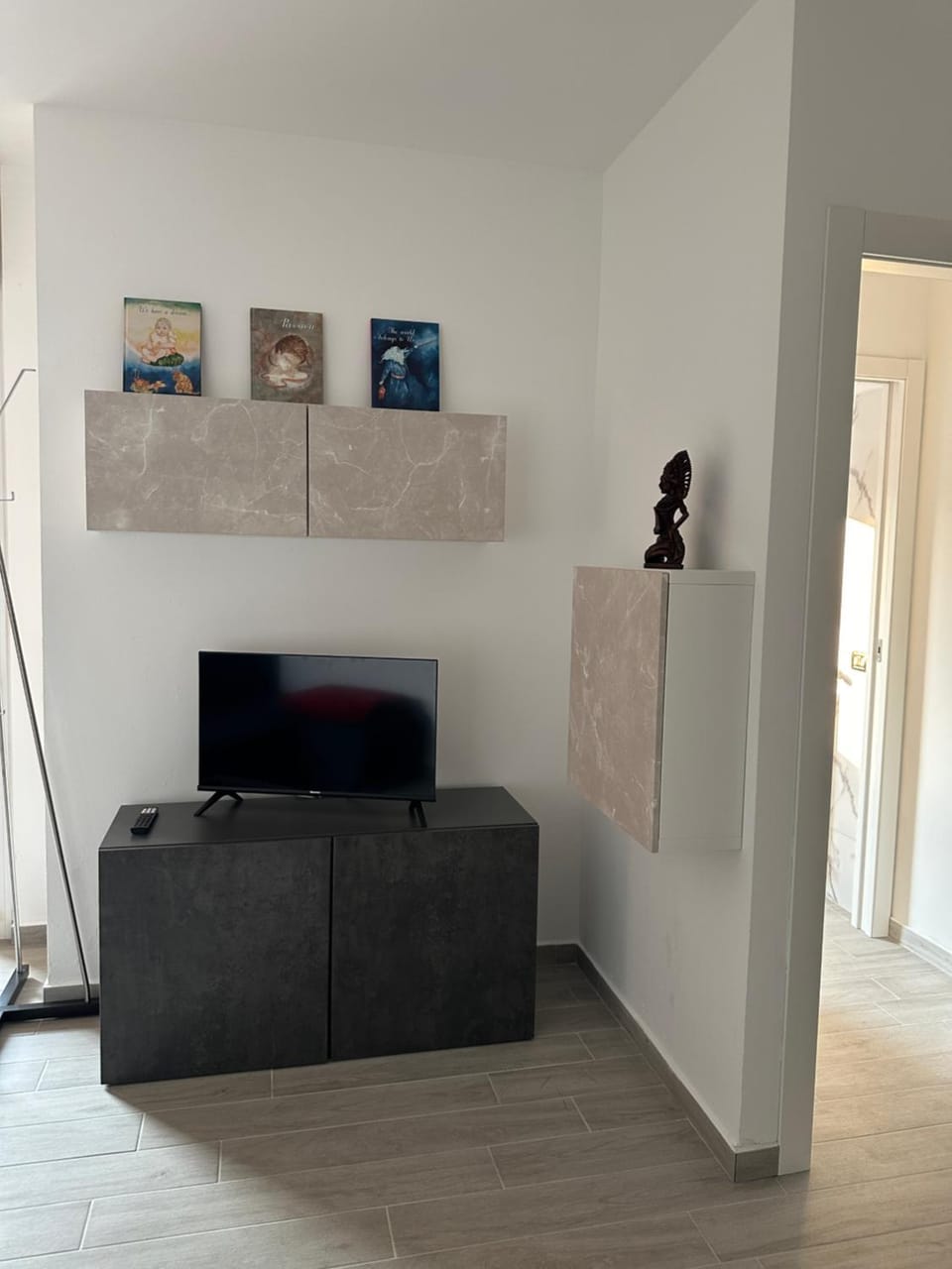 Deluxe comfortable suite with balcony Downtown Apartment in Legnano