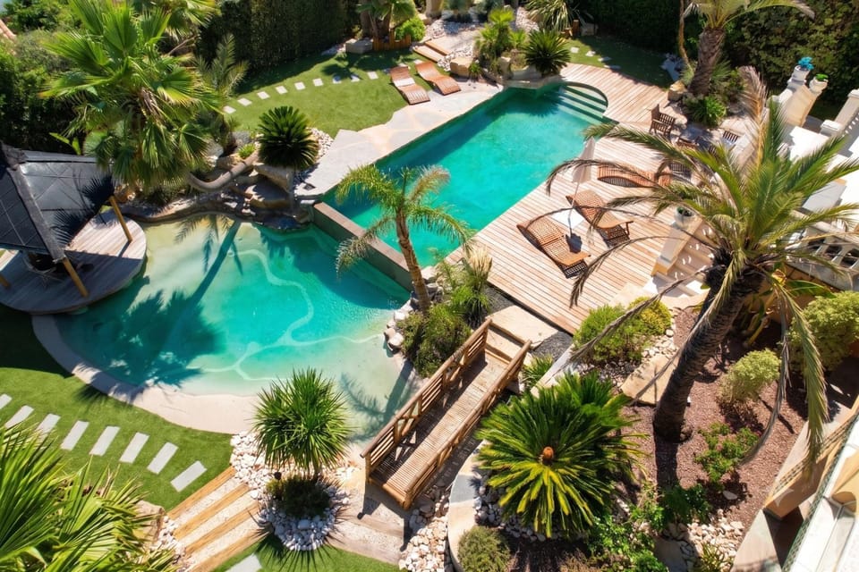 Villa Halo Lagoon Pool & Exclusive seaside getaway Villa in Agde