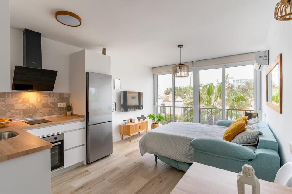 TV and multimedia, Kitchen or kitchenette, Seating area, Dining area
