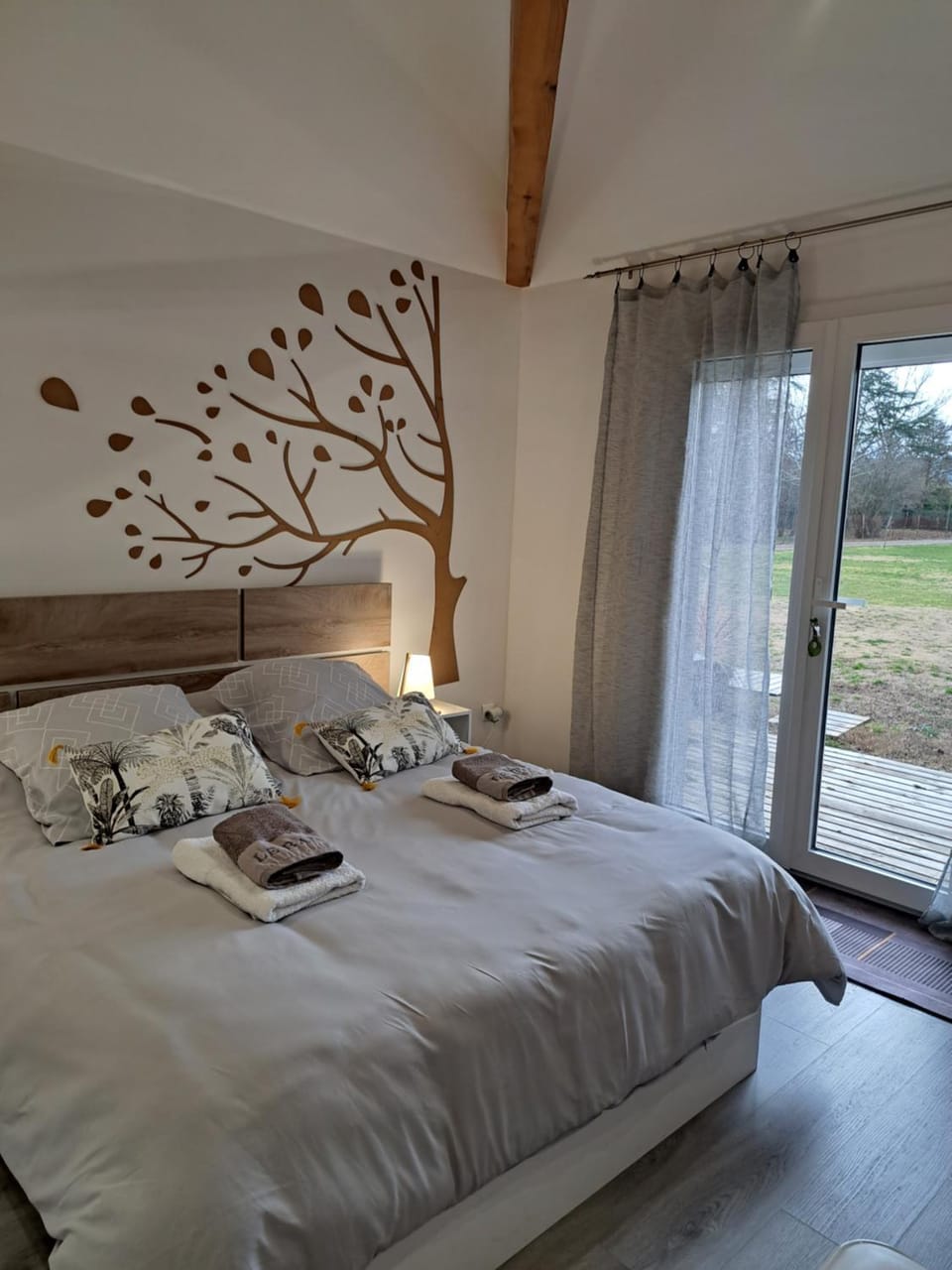 Bed, Kitchen or kitchenette, Photo of the whole room, Bedroom, Breakfast, towels