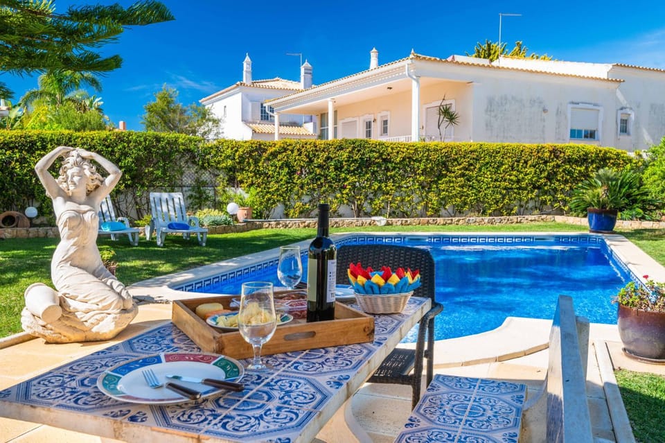 Garden, Swimming pool, sunbed