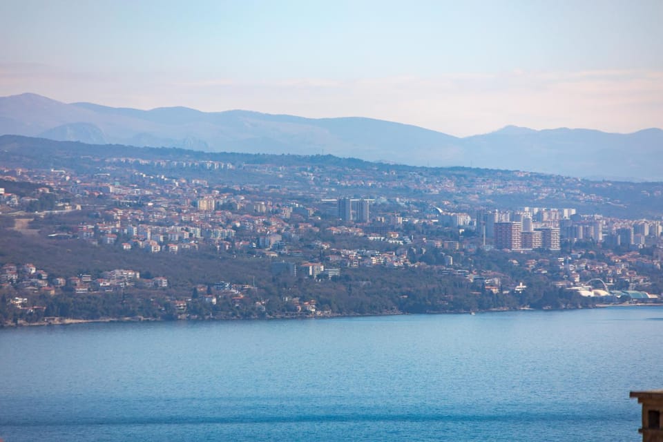 Nearby landmark, Day, Natural landscape, City view, Sea view