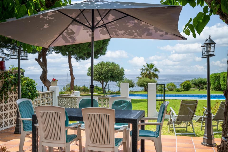 Balcony/Terrace, Swimming pool