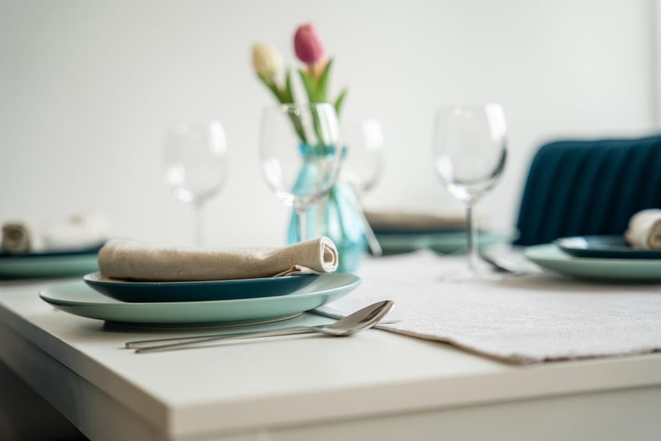 Dining area, Food