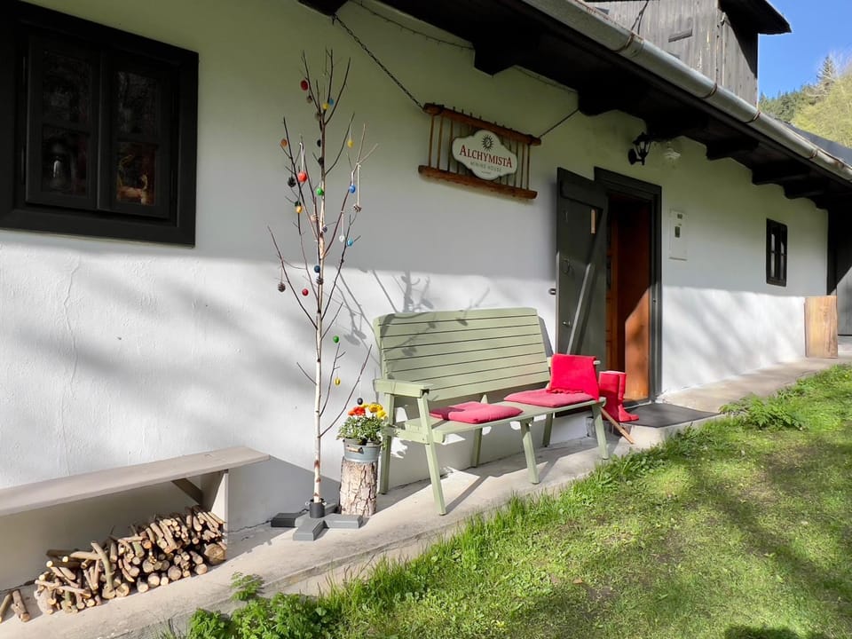 Property building, Seating area
