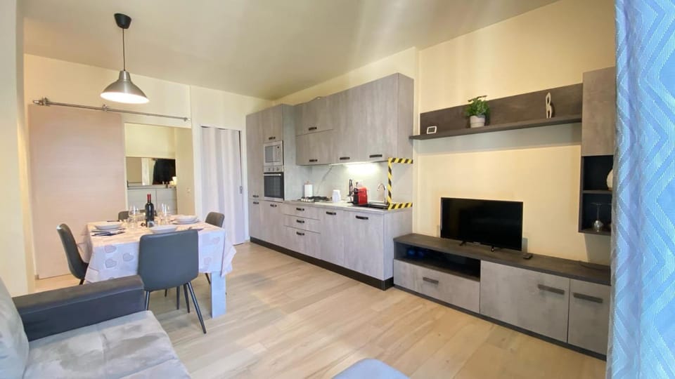 TV and multimedia, Kitchen or kitchenette, Living room, Seating area, Dining area, dishwasher, pet friendly, stove