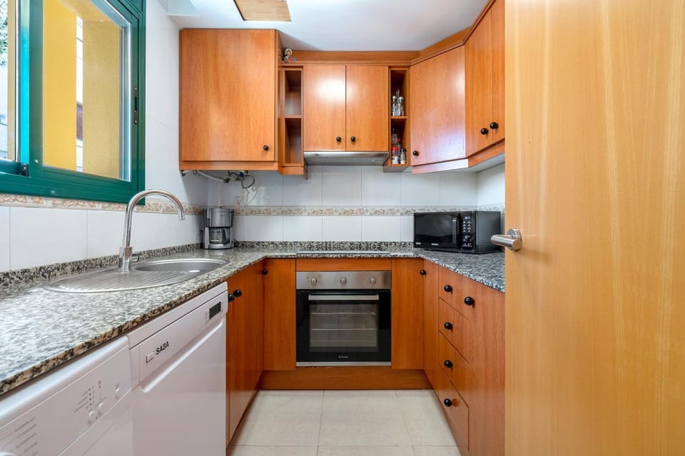 Kitchen or kitchenette, Living room