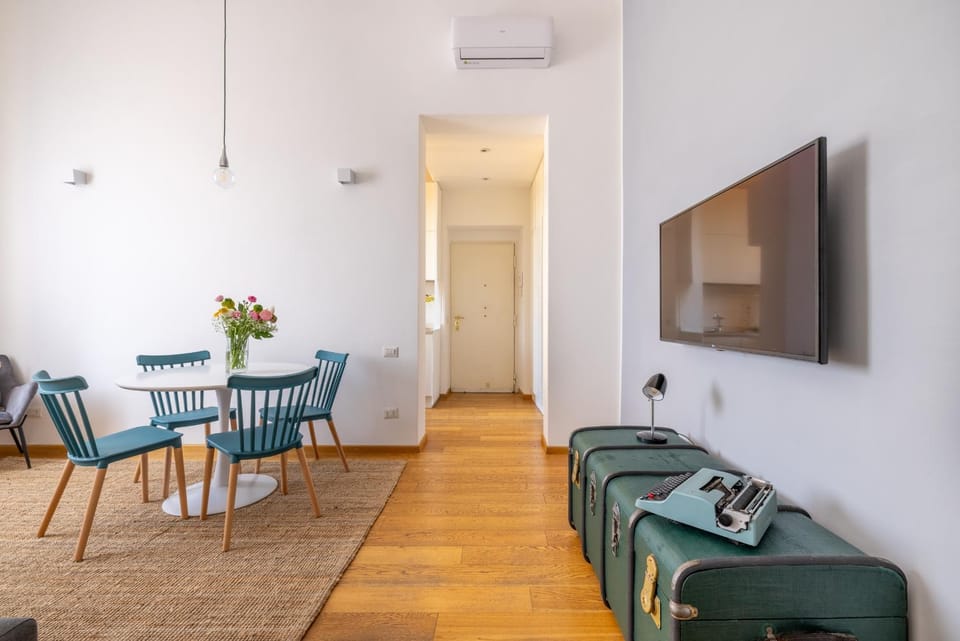 TV and multimedia, Dining area