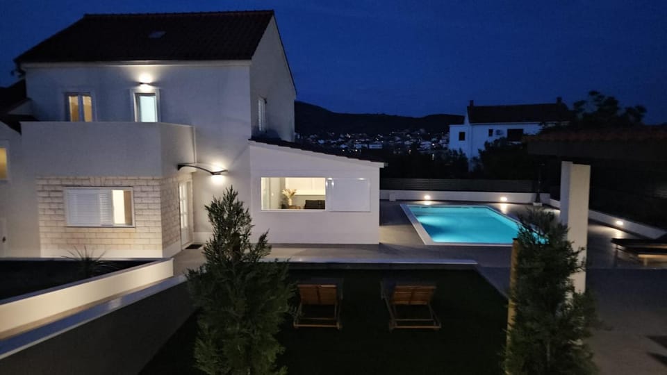 Property building, Night, Pool view, Swimming pool