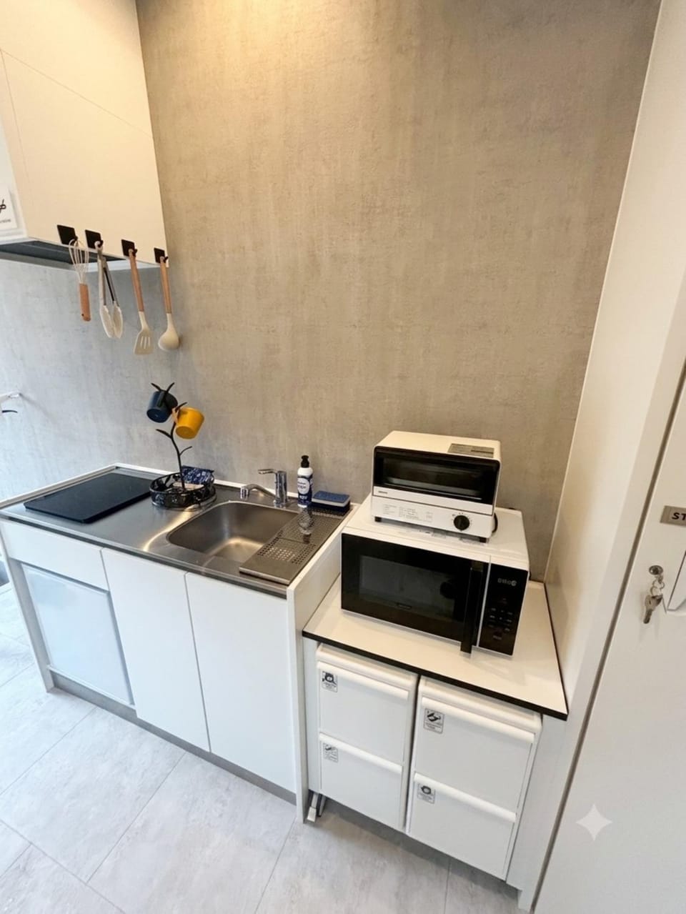 Kitchen or kitchenette