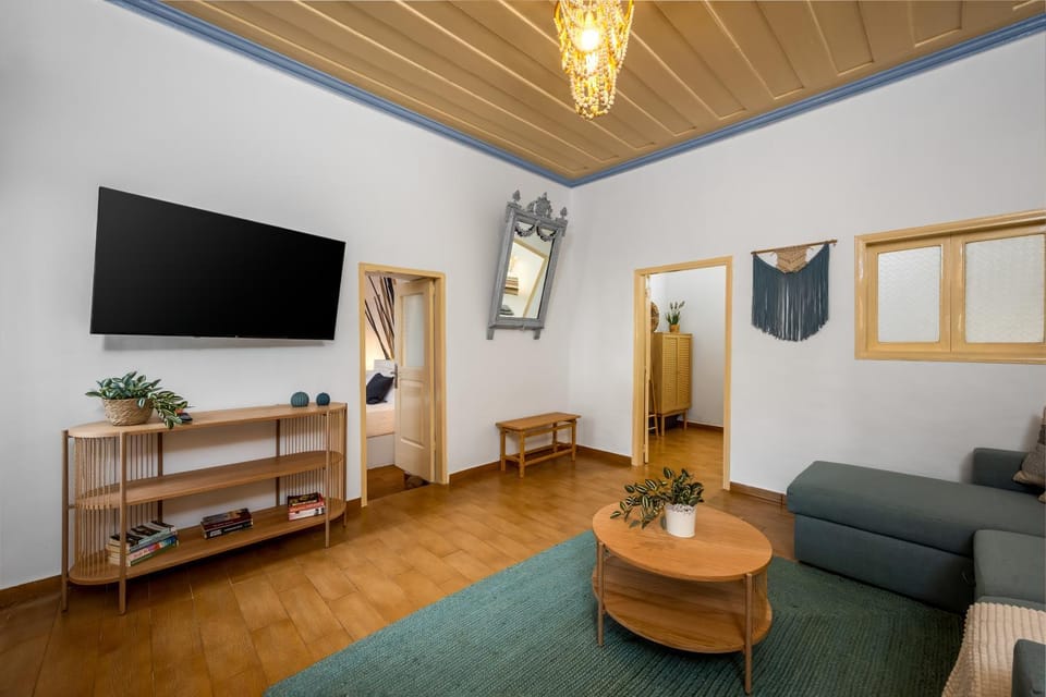 Communal lounge/ TV room, TV and multimedia, Living room, Seating area