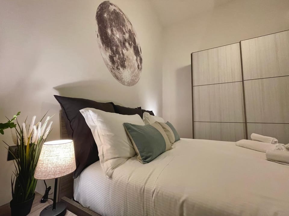 Bed, Photo of the whole room, Bedroom, wardrobe