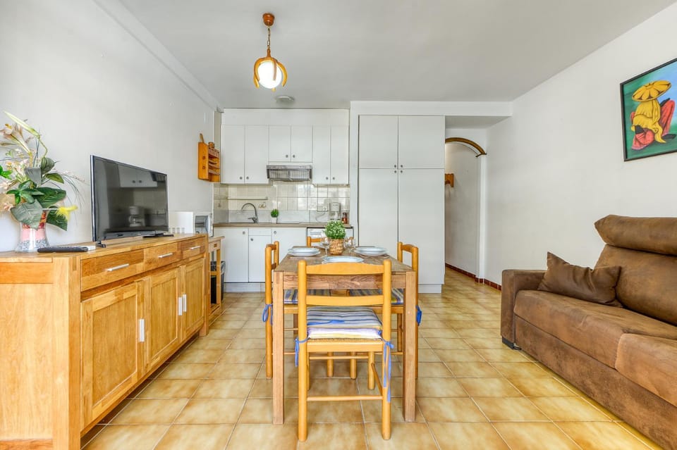 TV and multimedia, Kitchen or kitchenette