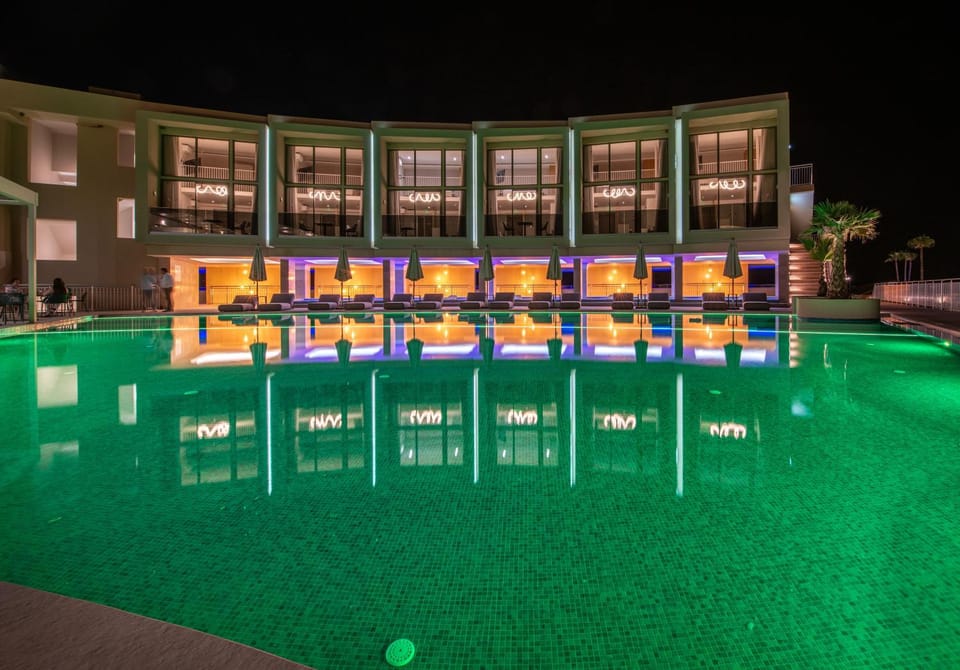 Night, Swimming pool