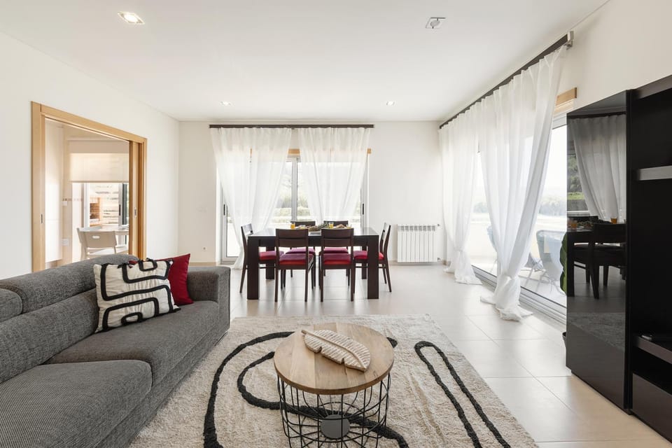 TV and multimedia, Living room, Dining area