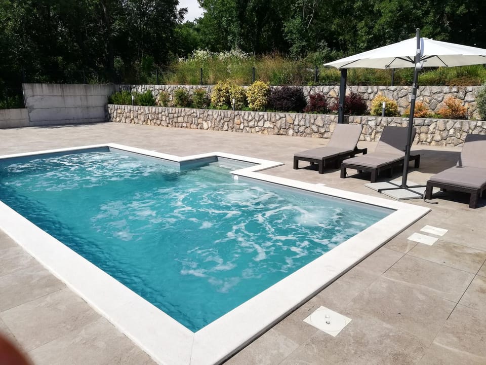 Day, Seating area, Pool view, Swimming pool, sunbed