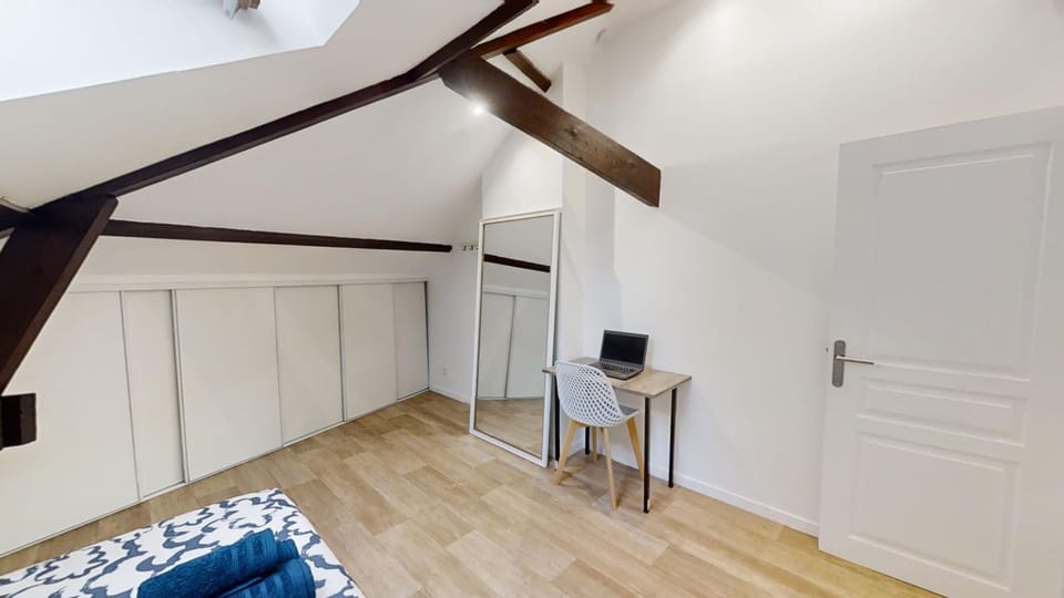 Bed, Photo of the whole room, Bedroom, wardrobe