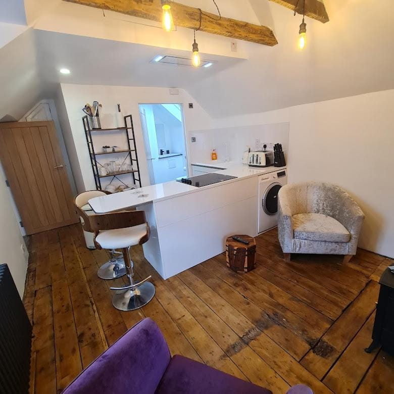 Ness City Cottage - Attic Apartment Bed and Breakfast in Inverness
