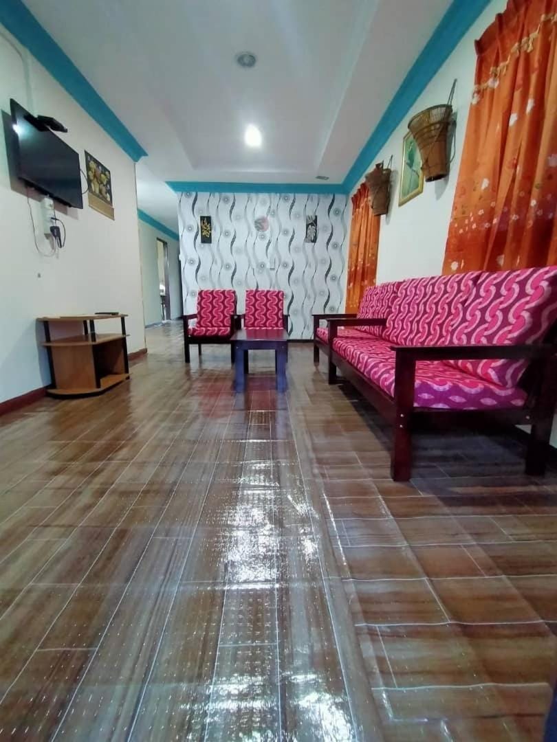 Communal lounge/ TV room, Living room, Seating area